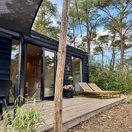 Luxe Tiny House Stec Midden Op De Veluwe In Nunspeet Vila Exterior foto