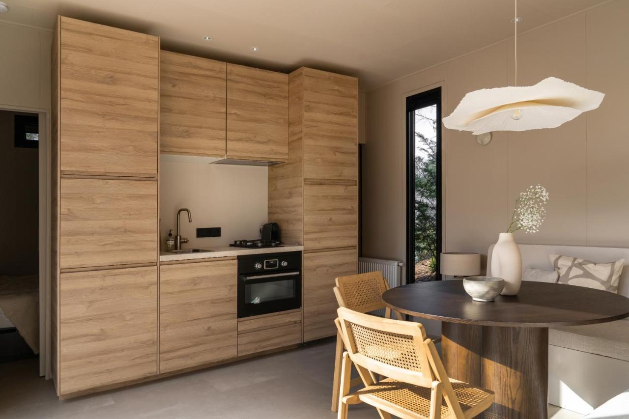 Luxe Tiny House Stec Midden Op De Veluwe In Nunspeet Vila Exterior foto