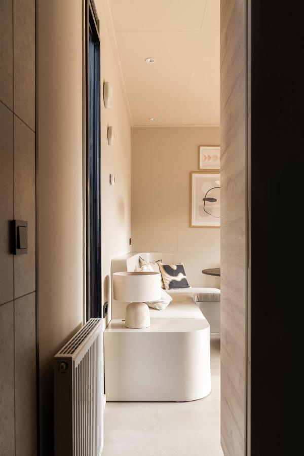 Luxe Tiny House Stec Midden Op De Veluwe In Nunspeet Vila Exterior foto