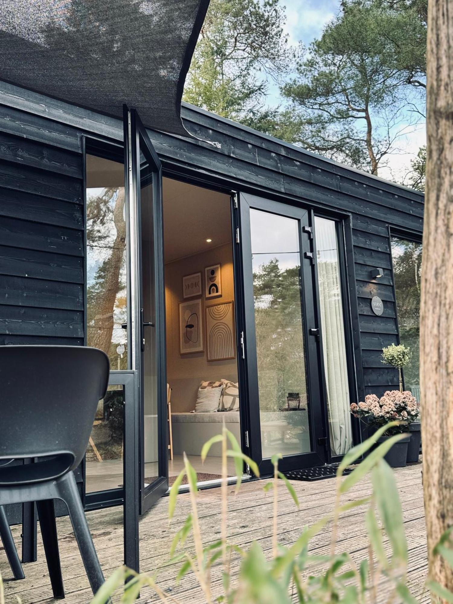 Luxe Tiny House Stec Midden Op De Veluwe In Nunspeet Vila Exterior foto