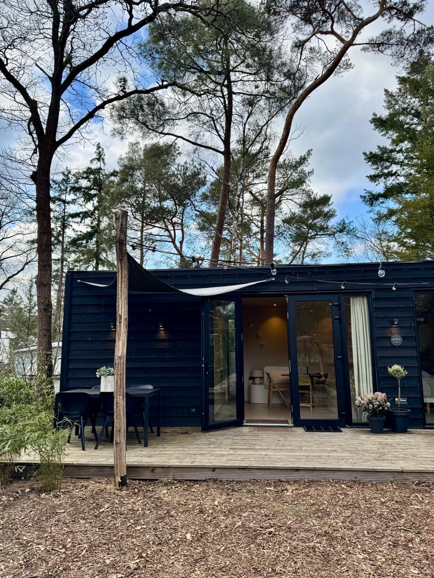 Luxe Tiny House Stec Midden Op De Veluwe In Nunspeet Vila Exterior foto